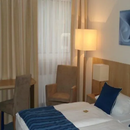 מלון Novalis By Aurum 4*
